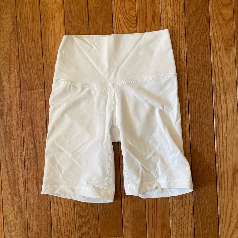 Aritzia biker shorts